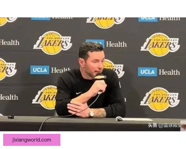 雷迪克赞东契奇末节表现堪称教科书 詹姆斯状态让自己感到身材走样